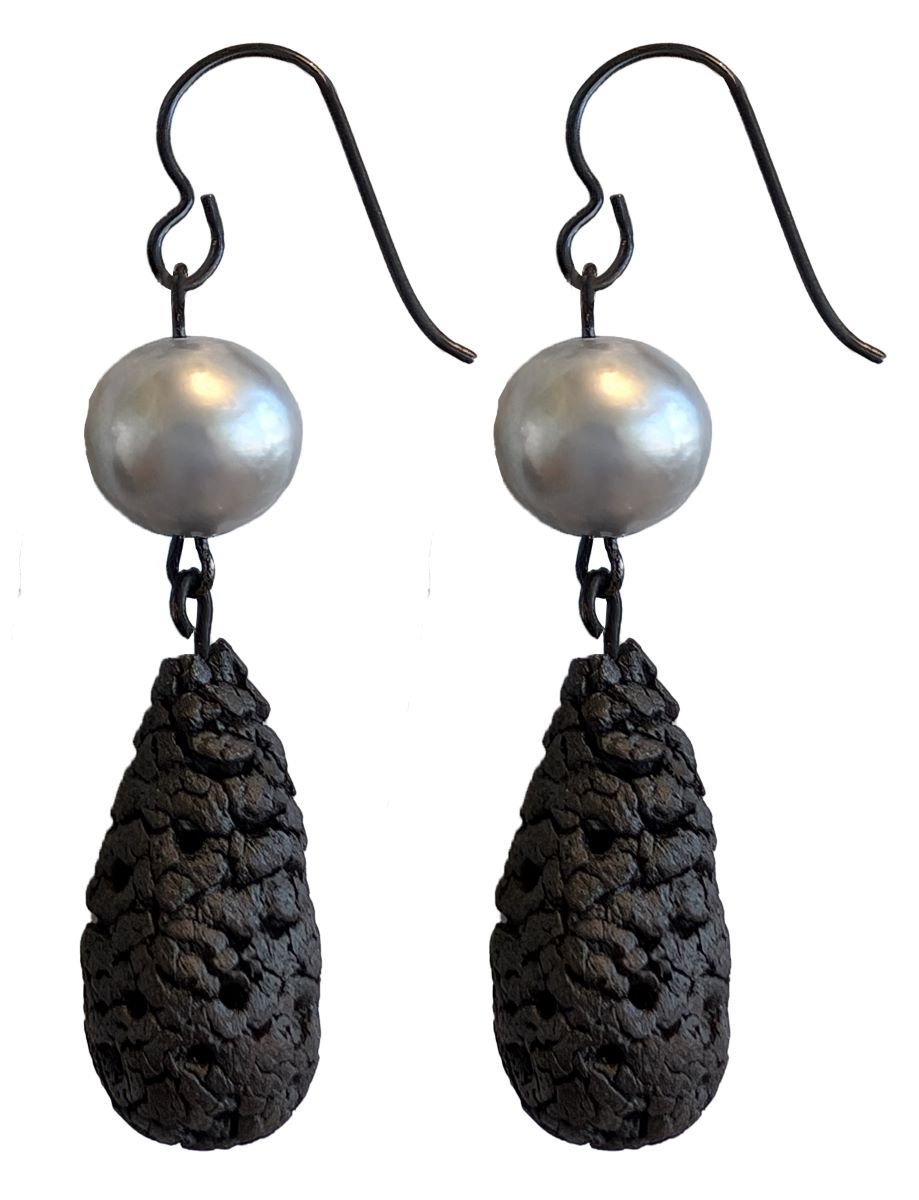 LILY TSAY - STONEWARE & GREY PEARL EARRINGS - MIXED MEDIA